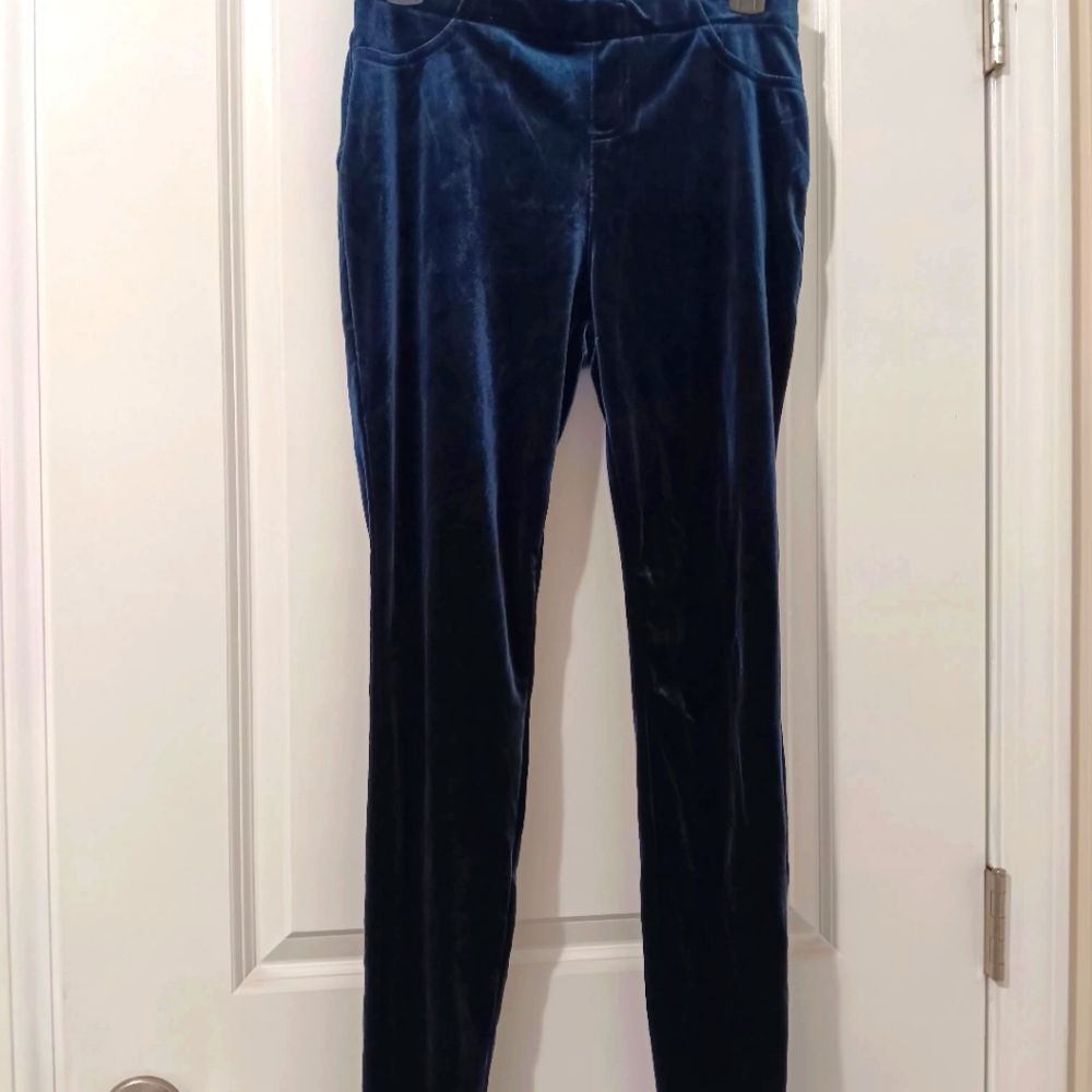 Time and Tru blue velvet leggings 💙